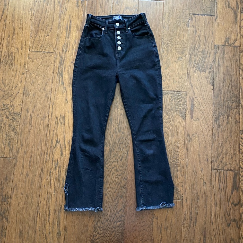Abercrombie & Fitch High Rise Ankle Flare Curve Love Jeans